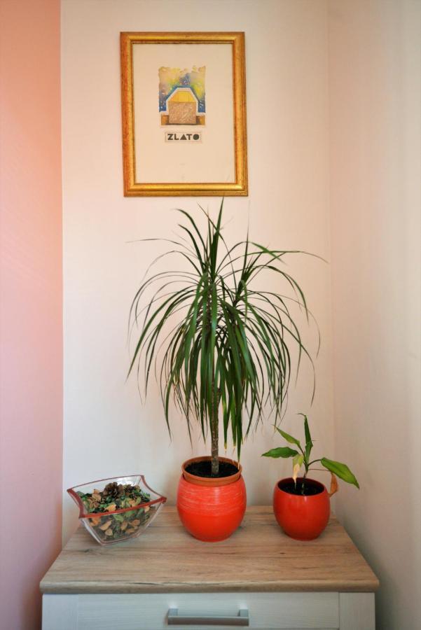 House Klarin Apartman Jezera Kültér fotó
