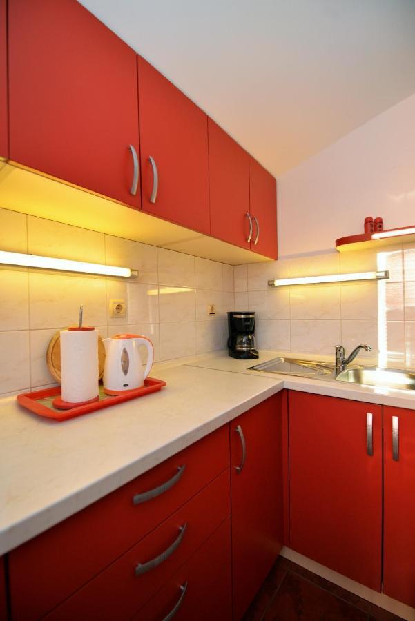 House Klarin Apartman Jezera Kültér fotó