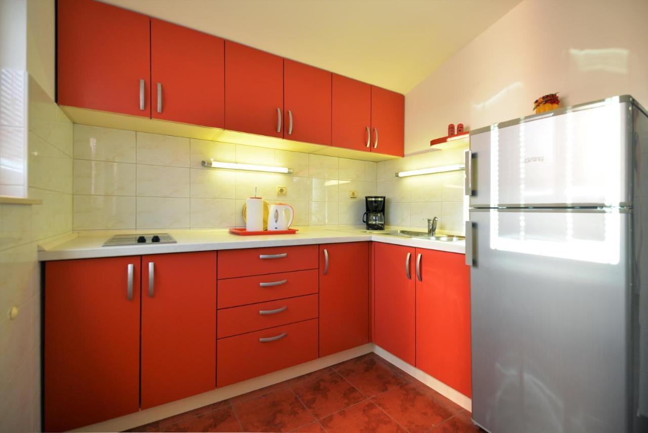 House Klarin Apartman Jezera Kültér fotó