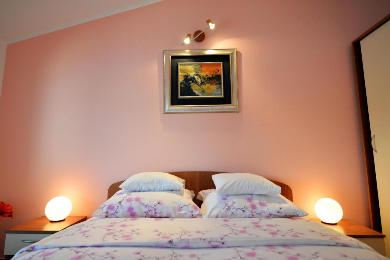 House Klarin Apartman Jezera Kültér fotó