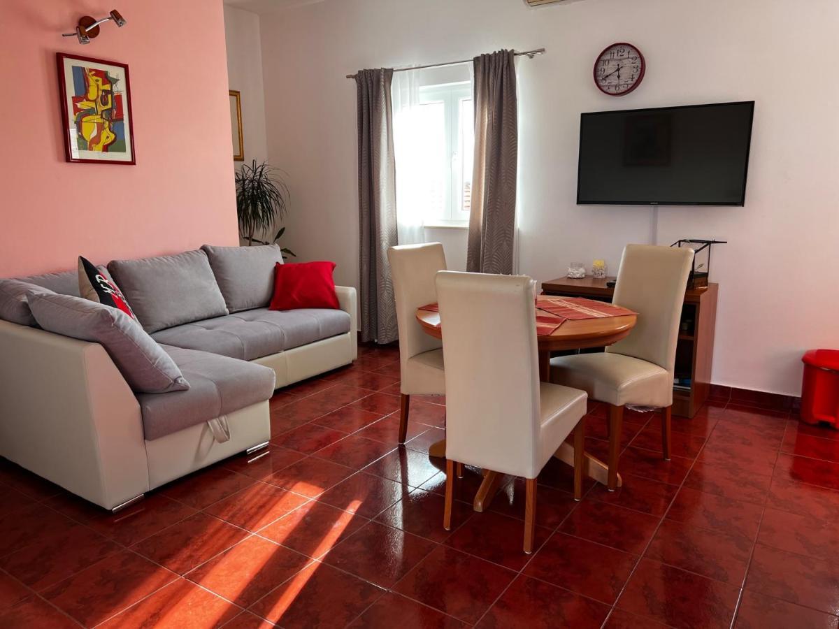 House Klarin Apartman Jezera Kültér fotó