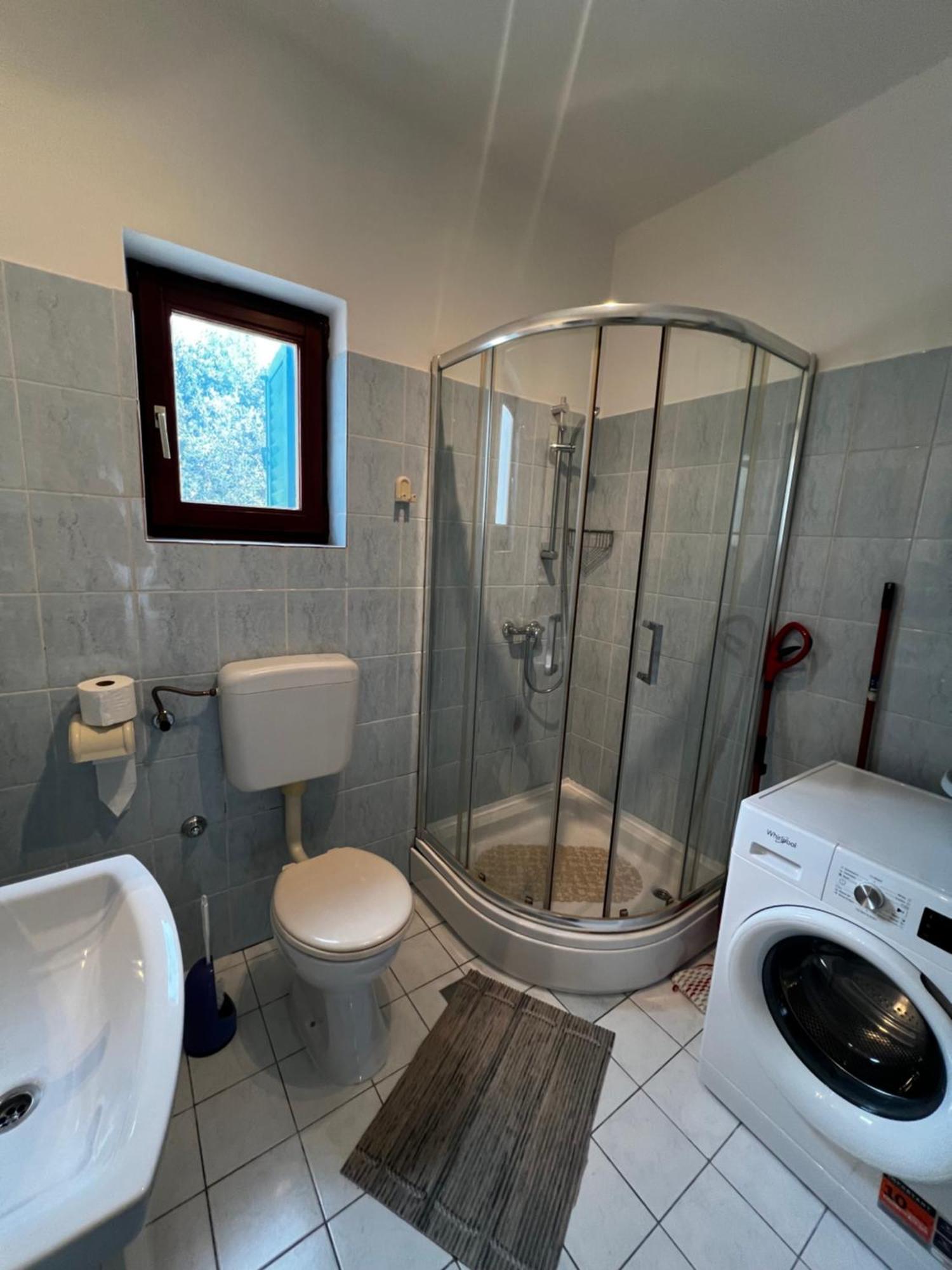 House Klarin Apartman Jezera Kültér fotó