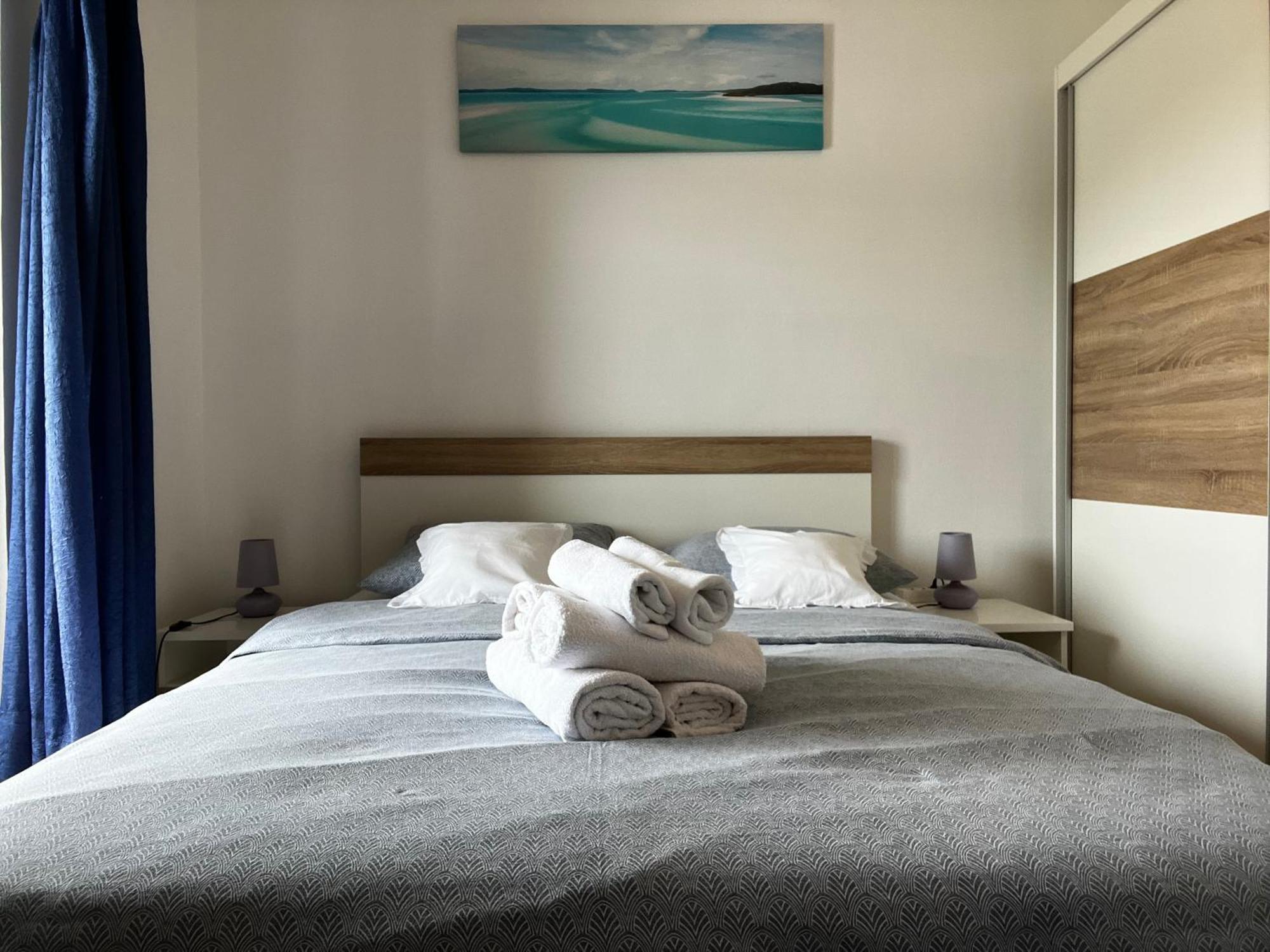 House Klarin Apartman Jezera Kültér fotó