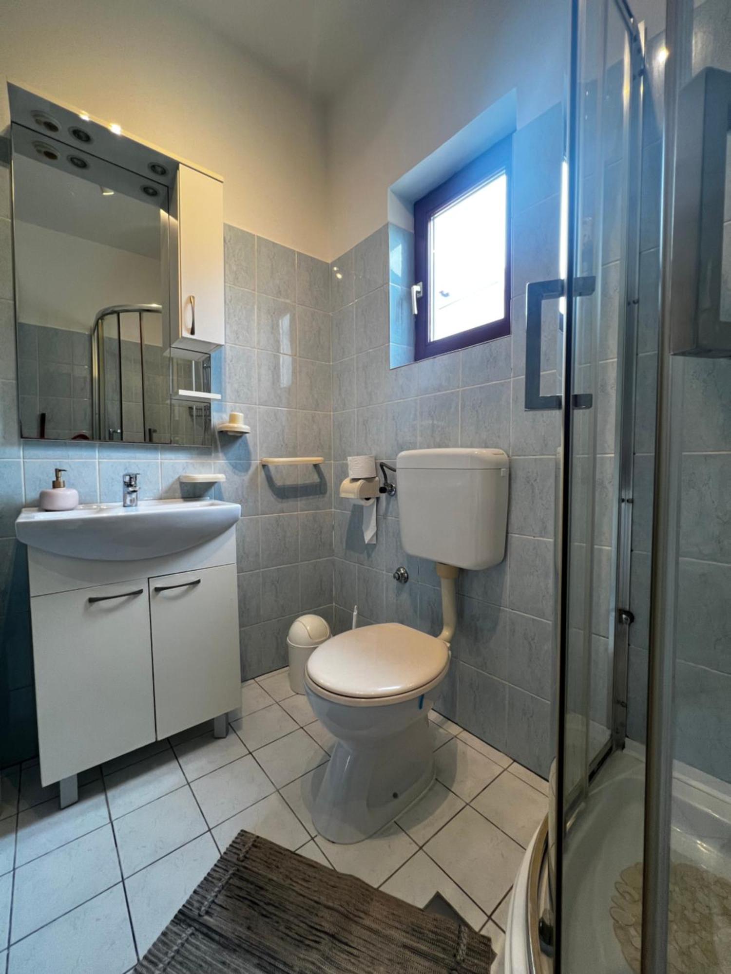 House Klarin Apartman Jezera Kültér fotó